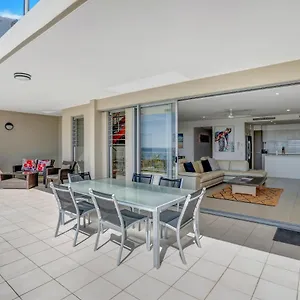 https://resort-rainbow-sea.queenslandhotels.net